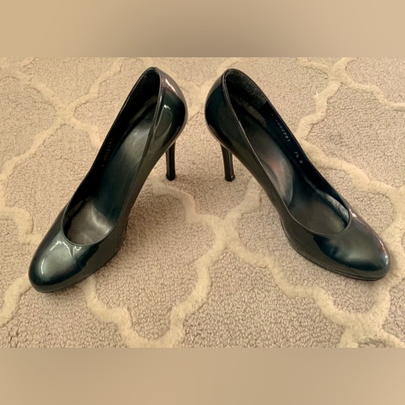 Stuart Weitzman Luxury Metallic Green Patent Leather Pumps Heels 7.5 N Shoes - Picture 7 of 11